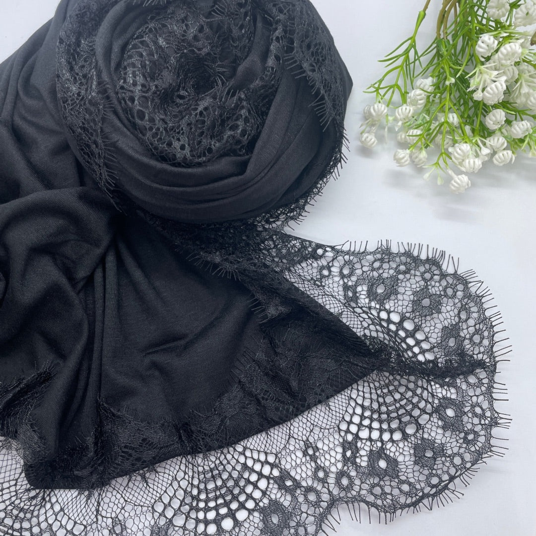 Kuwaiti cotton jersey hijab with lace trim on one length and one width, double stretch non-slip fabric, soft breathable material, full coverage hijab for everyday wear