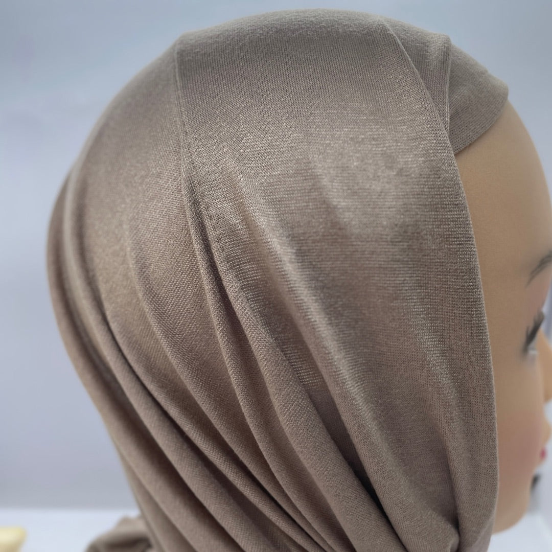 شال مثلث قطن كويتي مع جفسة - رمادي بيج غامق